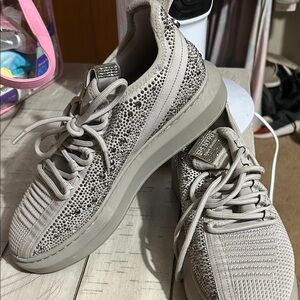 Steve Madden Cream Sneakers Knit Mesh Upper